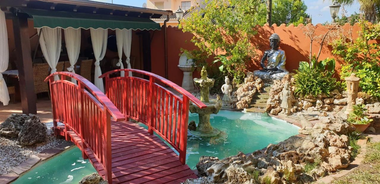 Hotel Iris La Eliana Bagian luar foto
