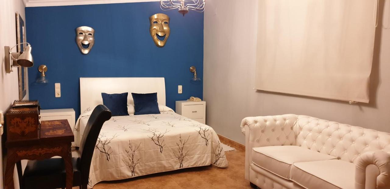 Hotel Iris La Eliana Bagian luar foto