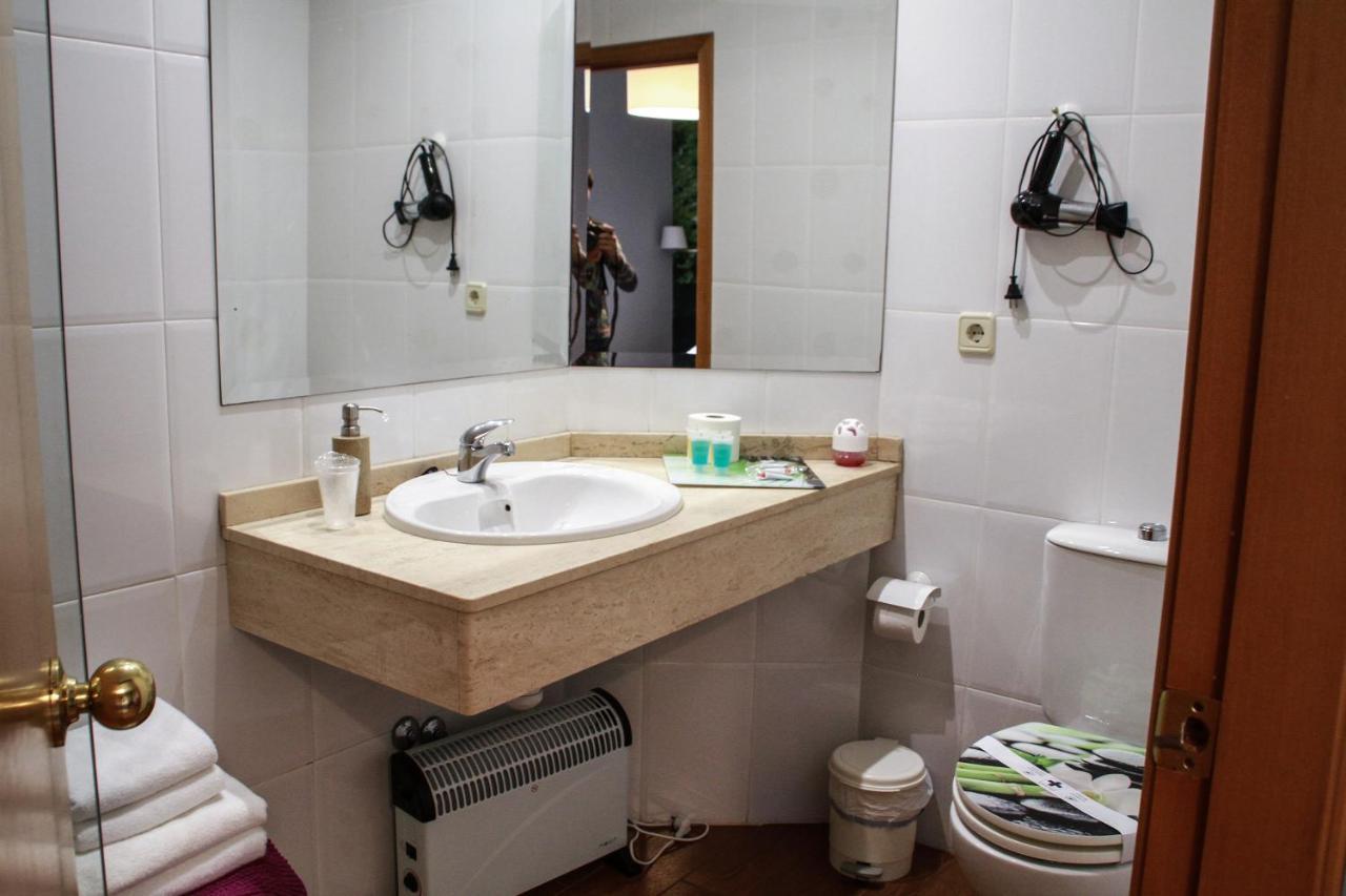 Hotel Iris La Eliana Bagian luar foto