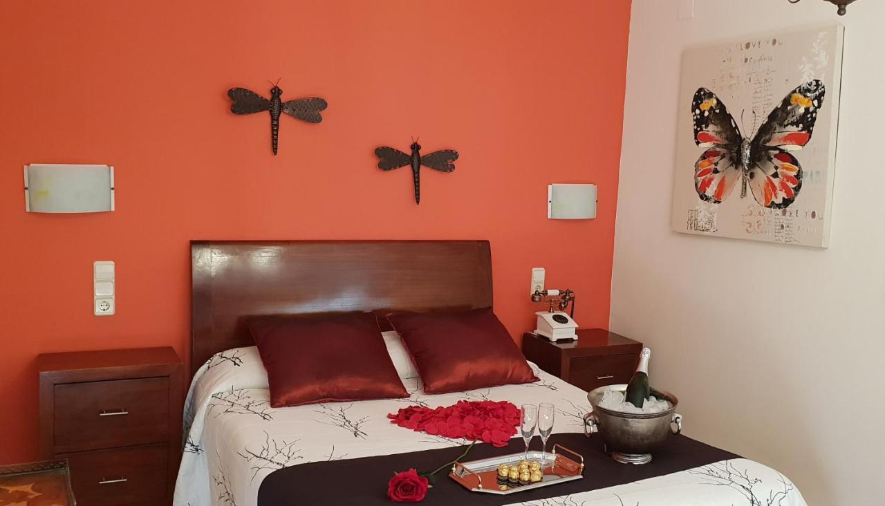 Hotel Iris La Eliana Bagian luar foto