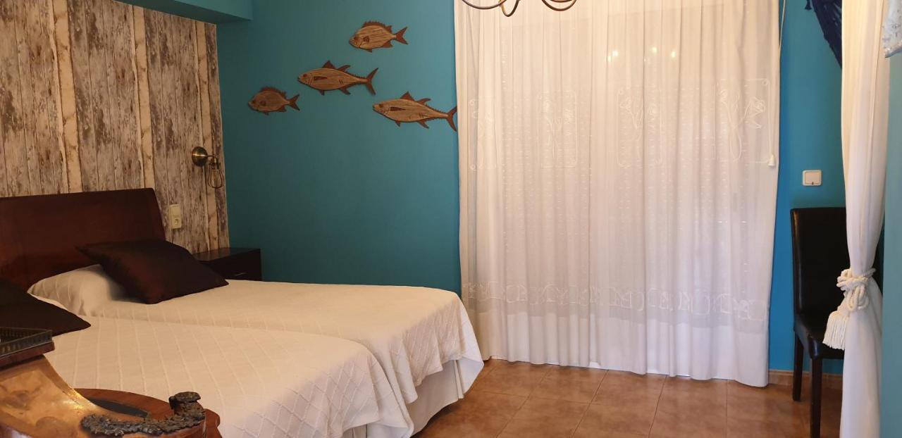 Hotel Iris La Eliana Bagian luar foto